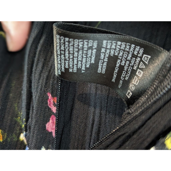 Women's Urban Outfitters Floral jumpsuit Size 2 - Picture 9 of 10